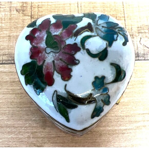 Vintage,Miniature Beautiful, Cloisonne, Heart-Shape, Floral Trinket Box 2'' - Picture 3 of 4